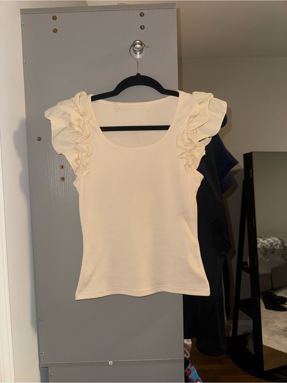 Ruffled Sleeve Scoop Neck Women's Top - Cream